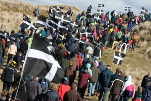 The faithful. The curious. And a few dog walkers (thanks to stpiransday.com)